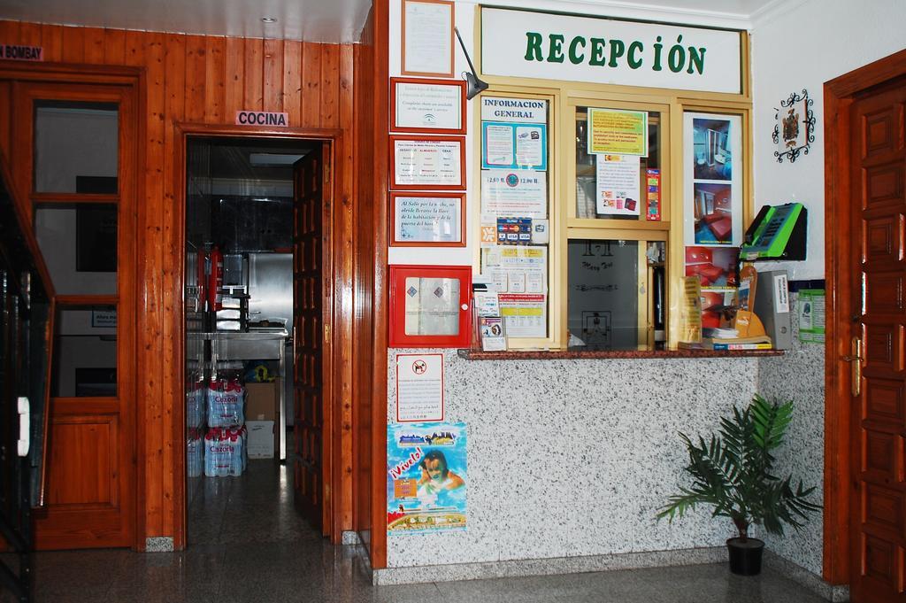 Hostal Mary Tere Салобрения Экстерьер фото